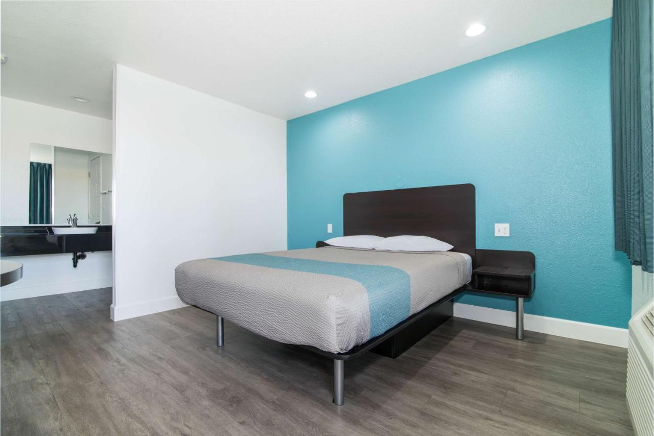 Motel 6-Moreno Valley, Ca - Perris Екстериор снимка
